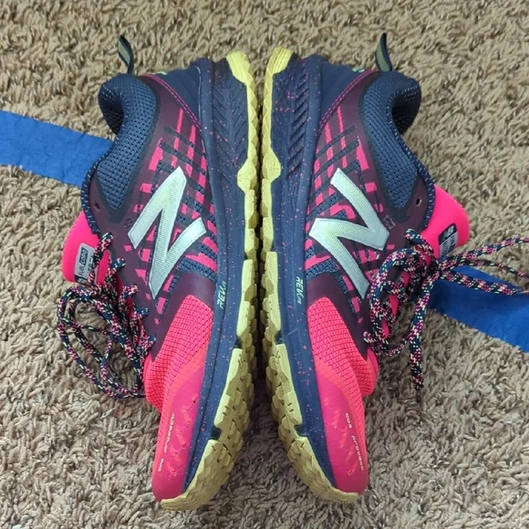 New Balance Women's Athletic Shoes in Pink and Navy - Picture 4 of 9